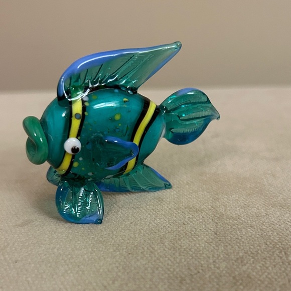 Handcrafted Glass Fish Figurine - Turquoise with Yellow Stripes - Picture 3 of 6
